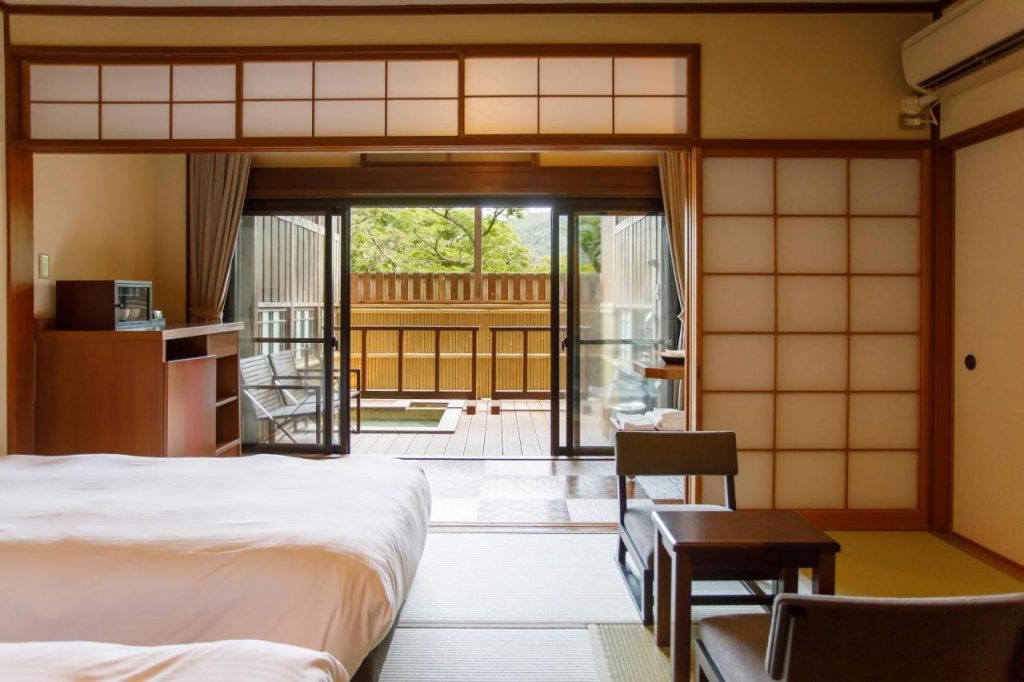 Hakone-Kowakien-Mikawaya-Ryokan-Japan-Guest-Bedroom