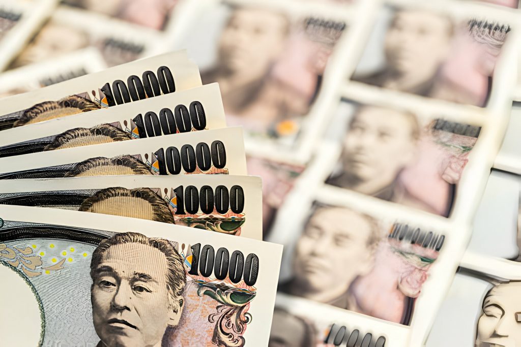 Japanese-Yen-Notes