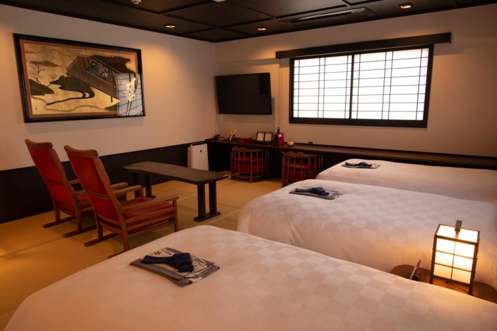 Kyoto-Takasegawa-Bettei-Ryokan-Japan-Guest-Bedroom