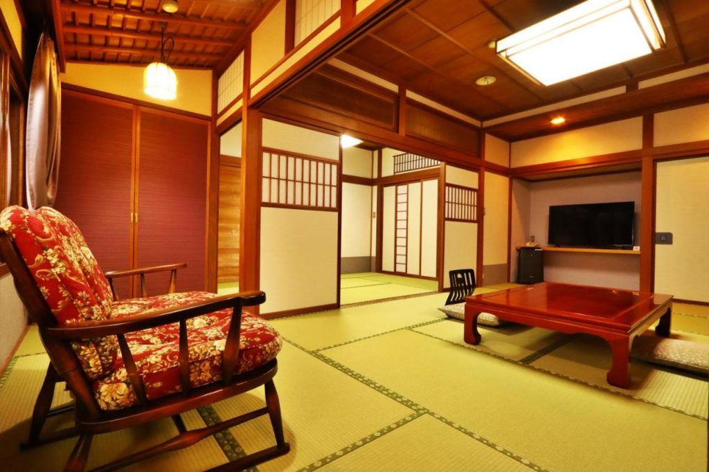 Ryokan-Tanabe-Japan-Guest-Room