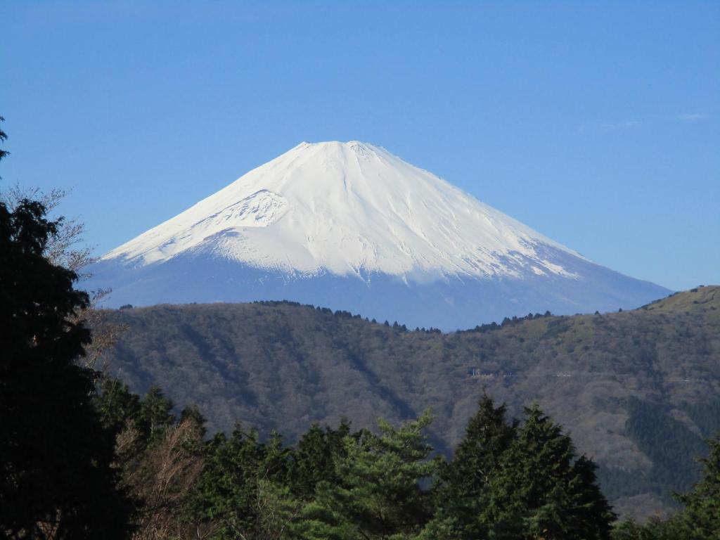 Hakone-Yuyado-Zen-Ryokan-Japan-Mt-Fuji