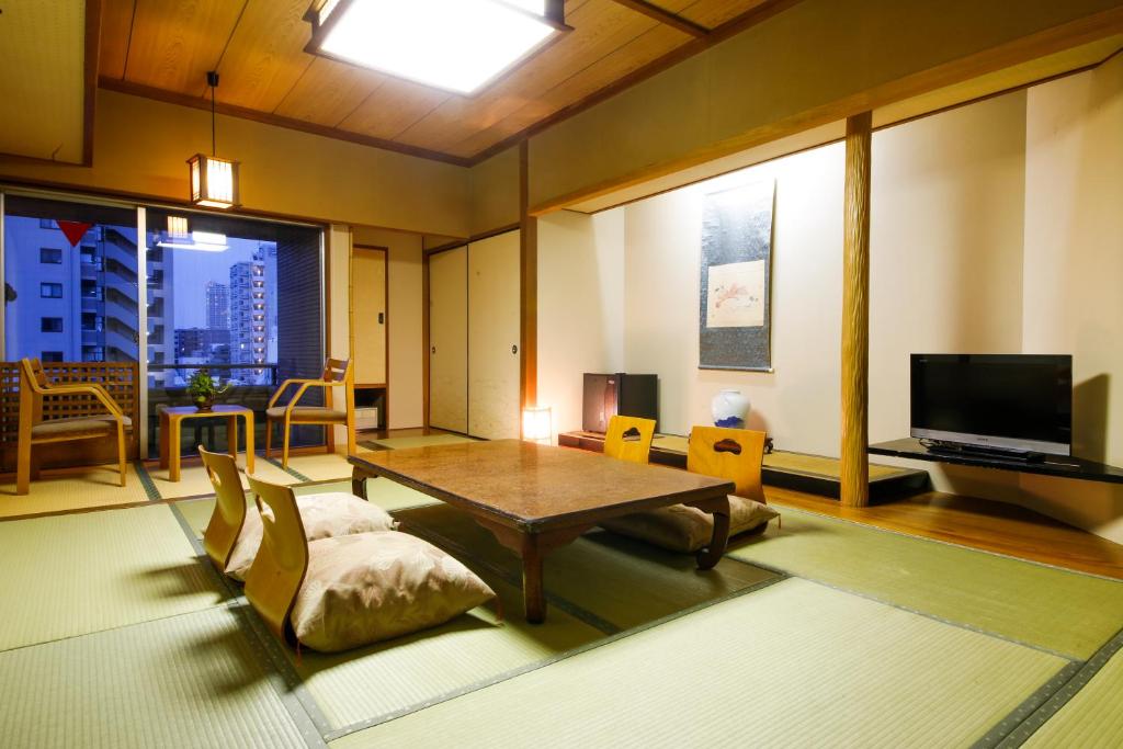 Osaka-Ryokan-Kuramoto-Japan-Room