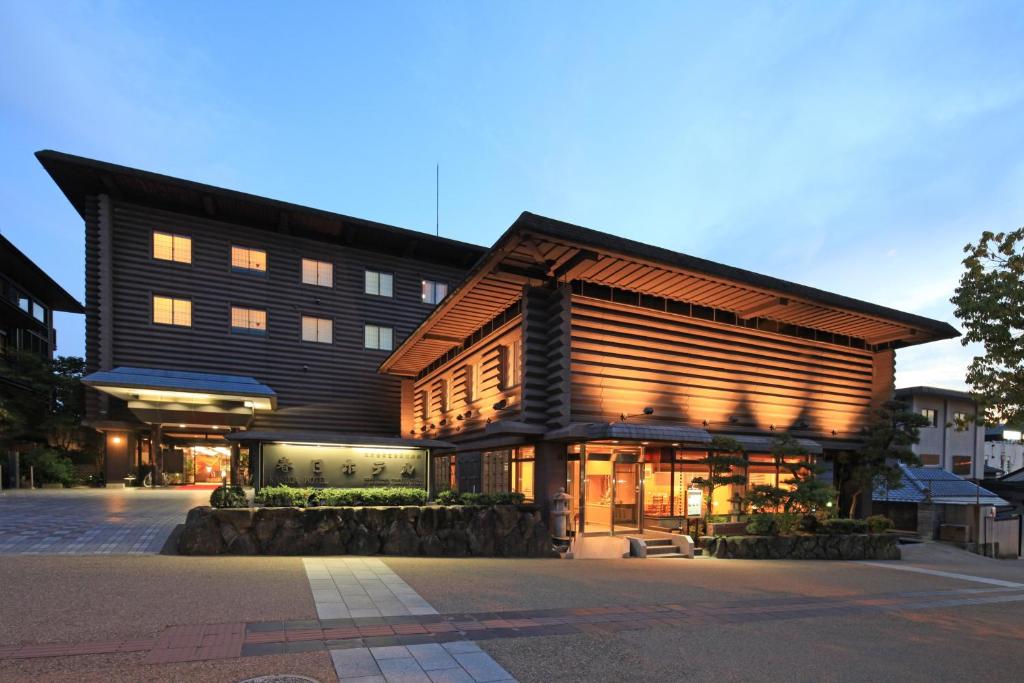 Kasuga-Hotel-Entrance-Ryokan-Nara-Japan