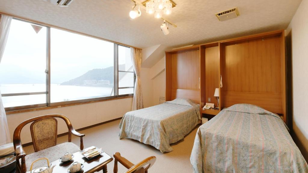 Hotel-Koryu-Room-Kawaguchiko-Ryokan