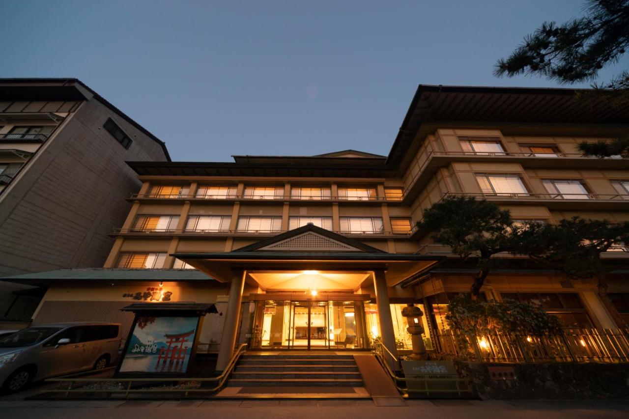 The 5 Best Ryokans In Miyajima With Private Onsen Baths the-5-best-ryokans-in-miyajima-with-private-onsen-baths